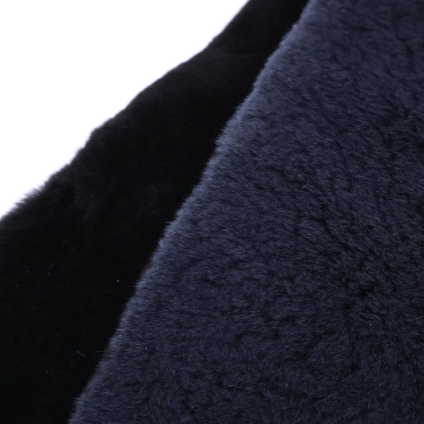 Louis Vuitton Bicolor Share Dominque Scarf — view 9
