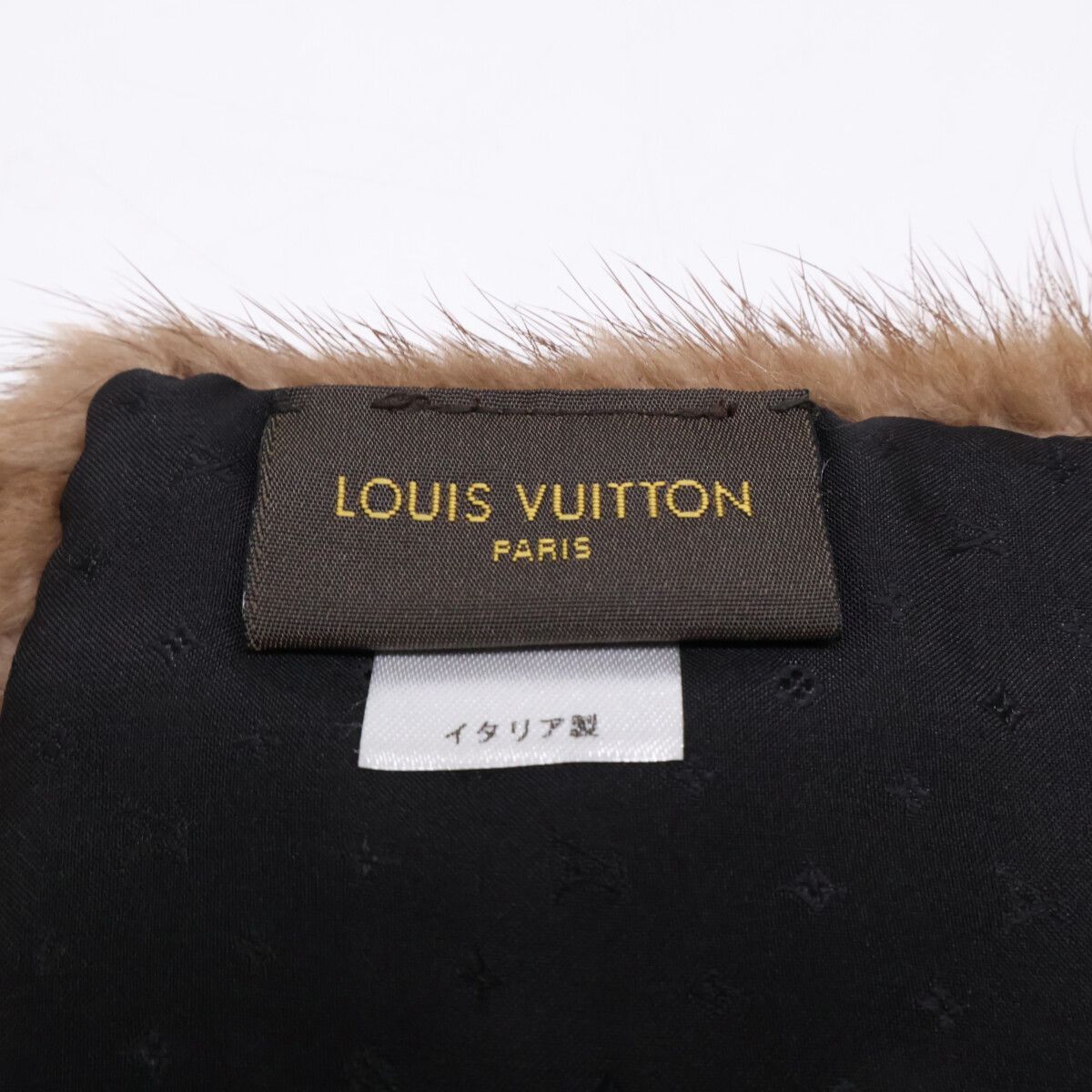 Louis Vuitton Mink 100 Monogram Scarf — view 5