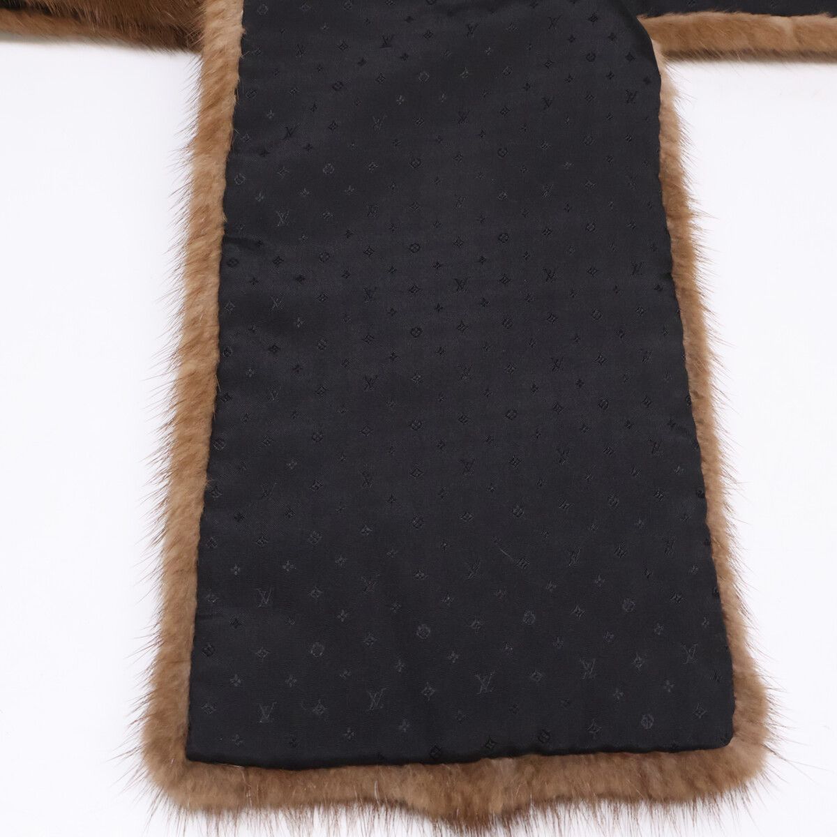 Louis Vuitton Mink 100 Monogram Scarf — view 3
