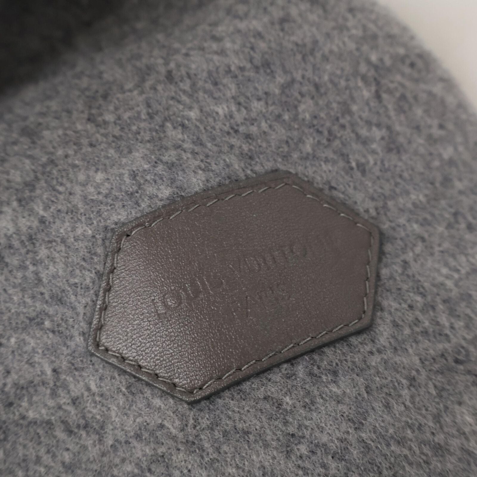 Louis Vuitton Nuv Monogram Giant Double Face 32 Jacket — view 9