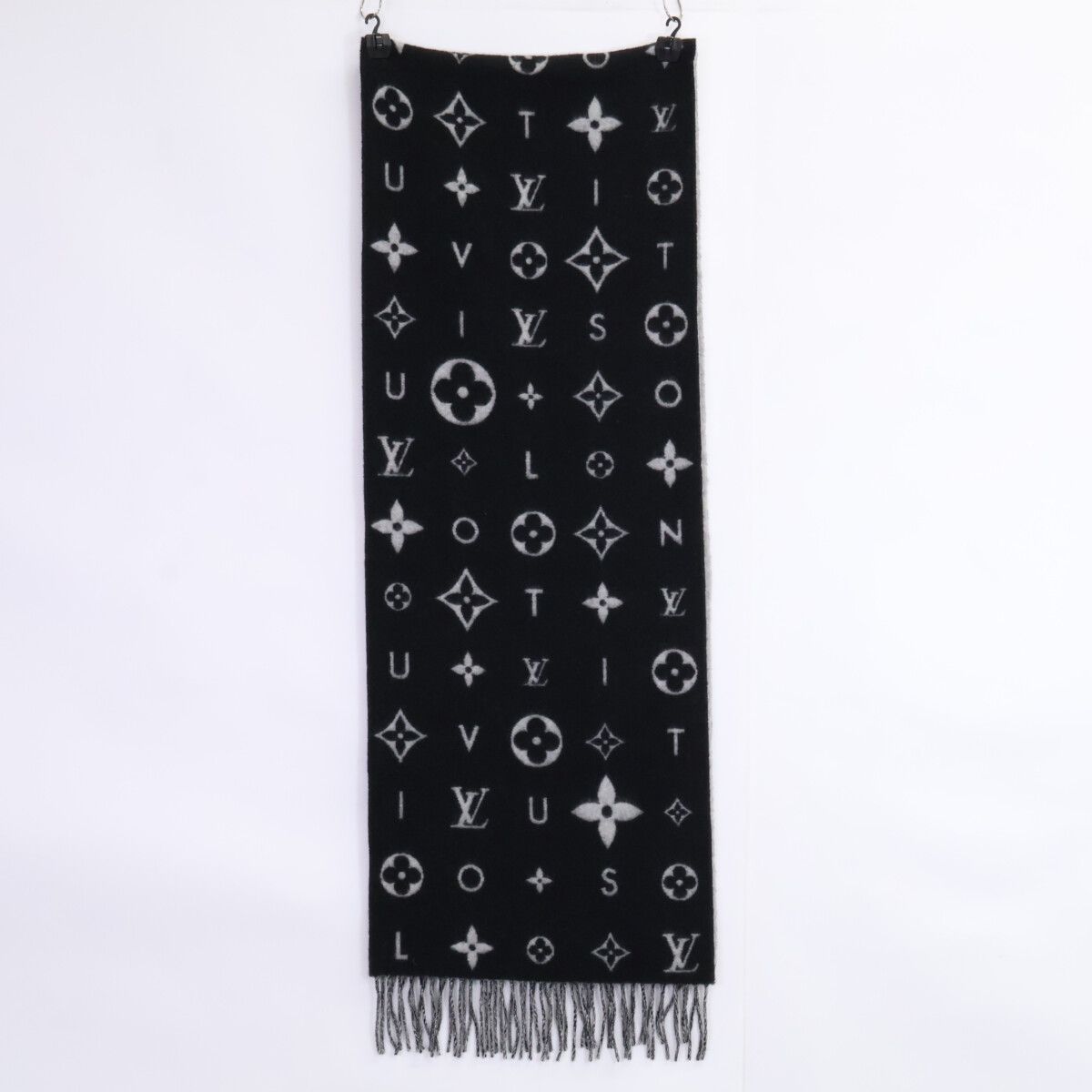 Louis Vuitton Cashmere 100 Reykjavik Cloud Scarf — view 2