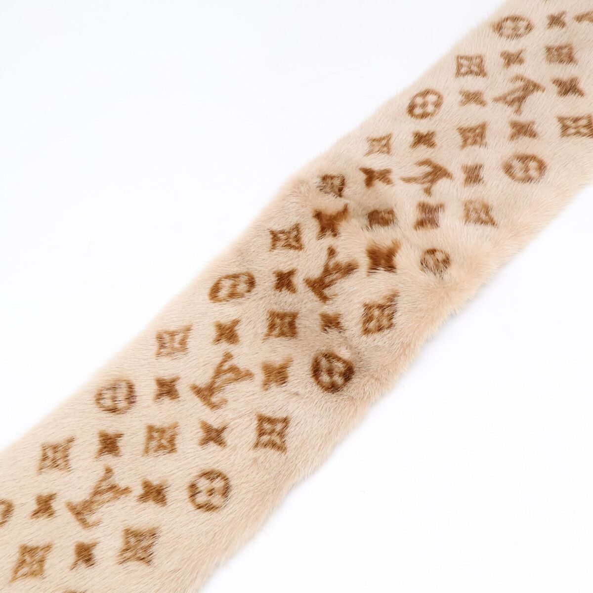 Louis Vuitton Echarpe Monogram Mink Tippet — view 3