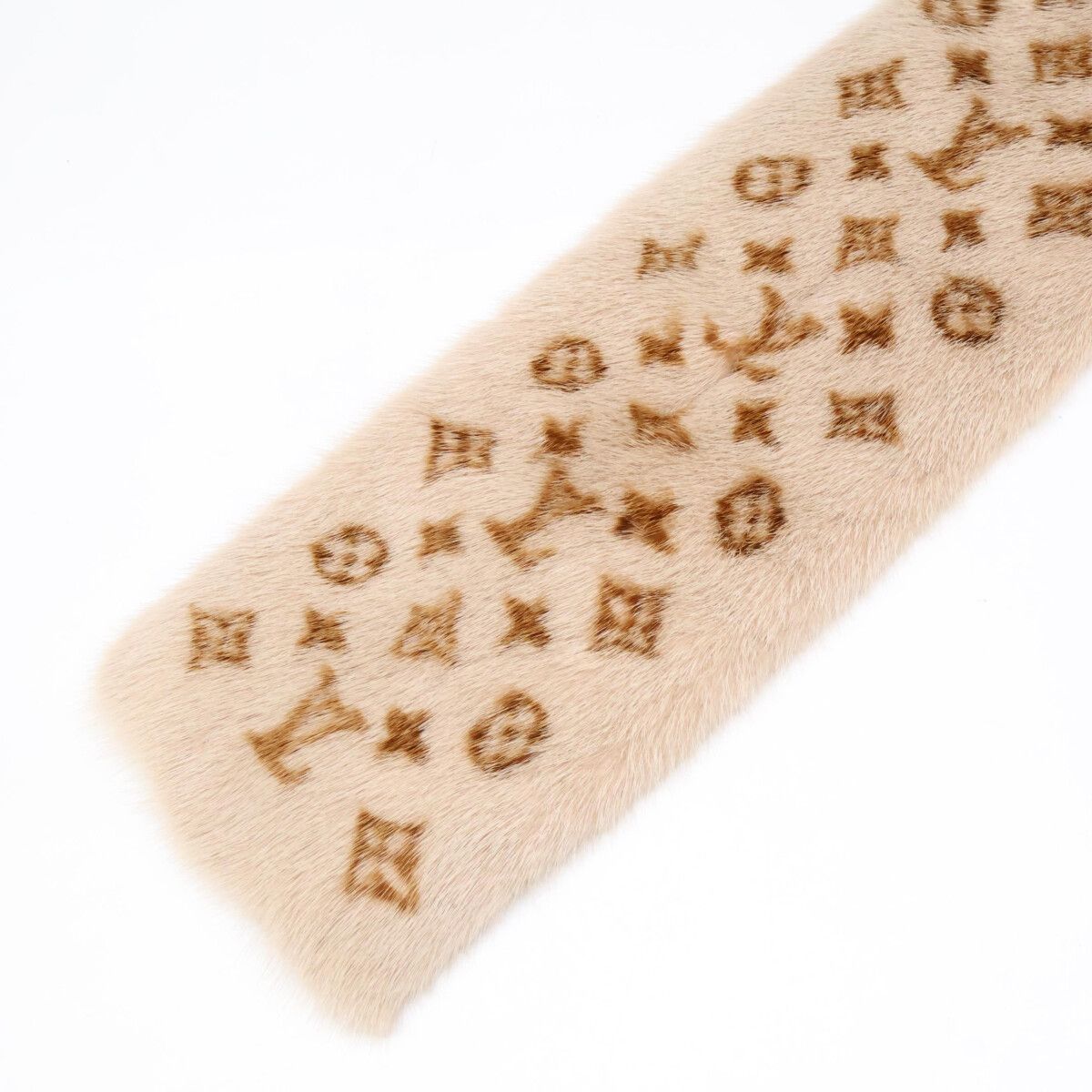 Louis Vuitton Echarpe Monogram Mink Tippet — view 2