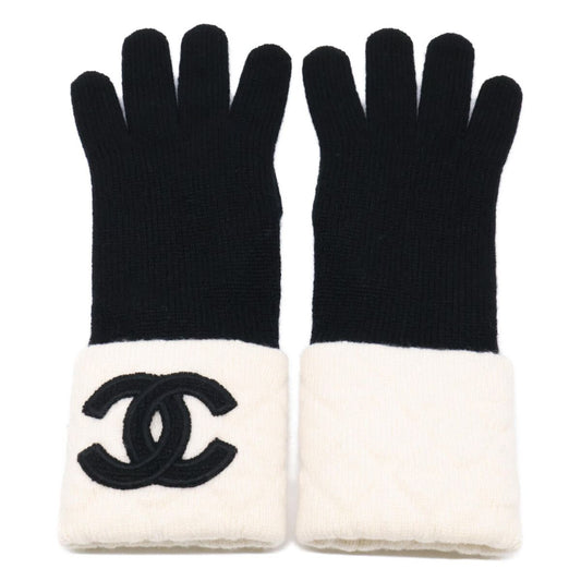 Chanel CC Logo Cashmere Knit Sweater