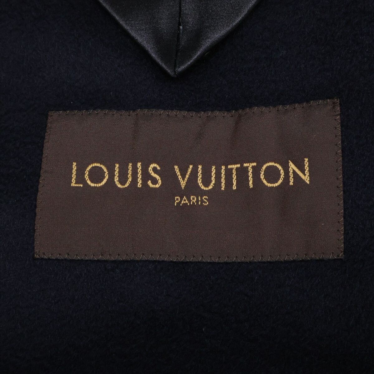 Louis Vuitton Cashmere Chesterfield 48 Jacket — view 5