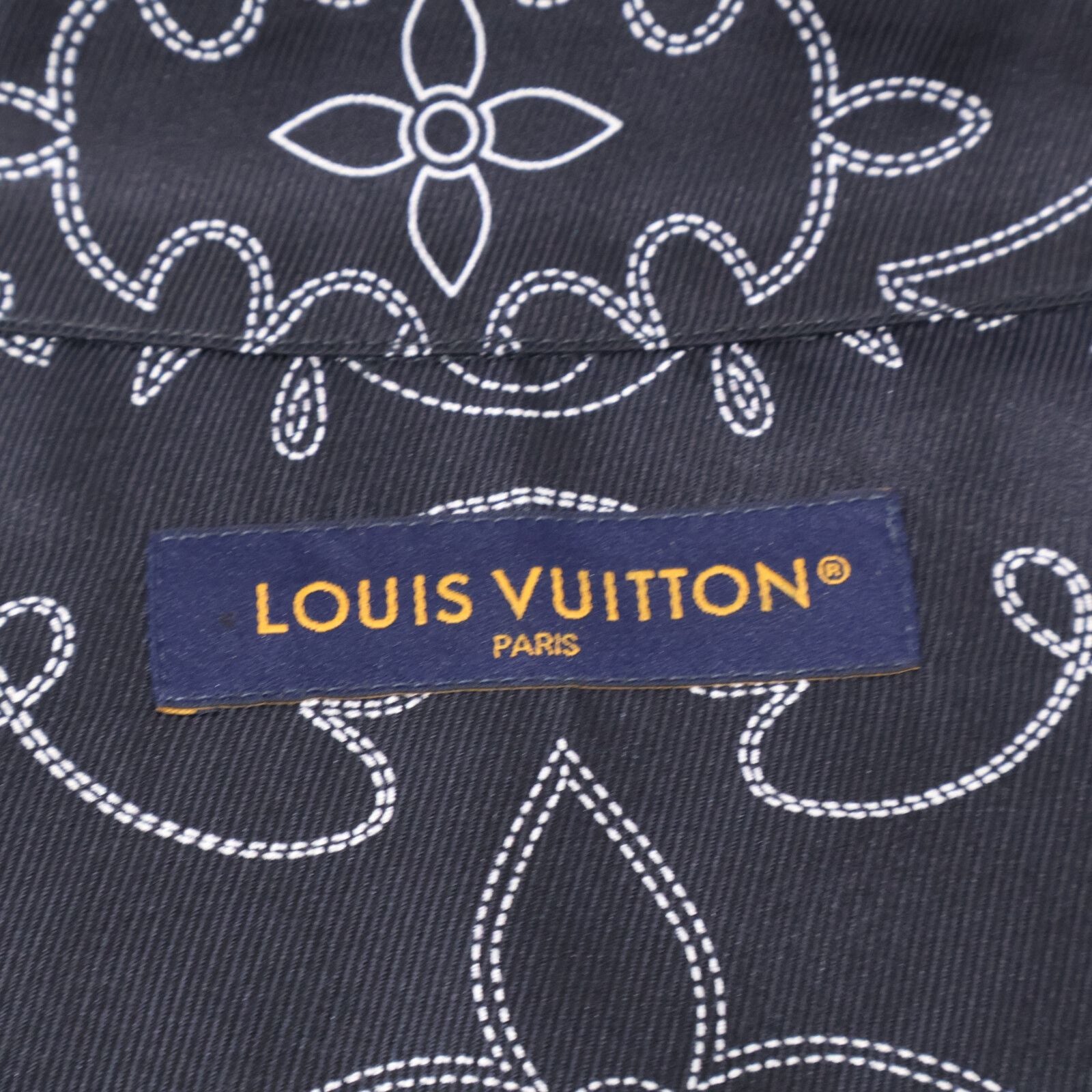 Louis Vuitton Similarly Mrr Printed Long Sleeve Silk Pajama Overshirt T-Shirt — view 4