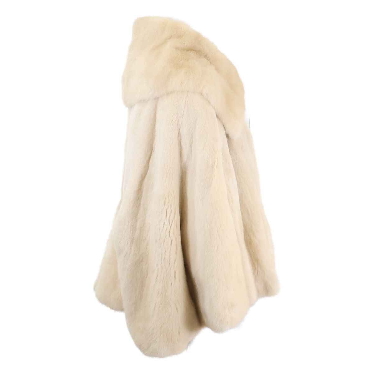 Louis Vuitton Wnl Mink Poncho 36 Cape — view 4