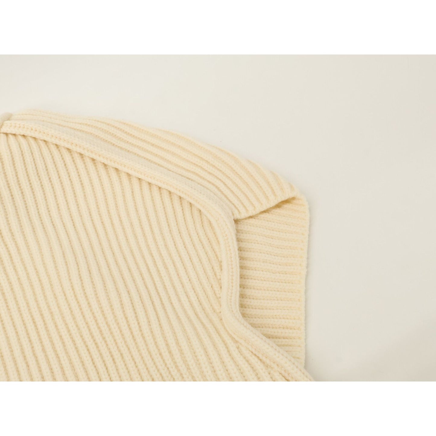 Louis Vuitton Qjb Logo Leather Patch Rib Knit High Neck Short Sleeve Sweater XS — view 8