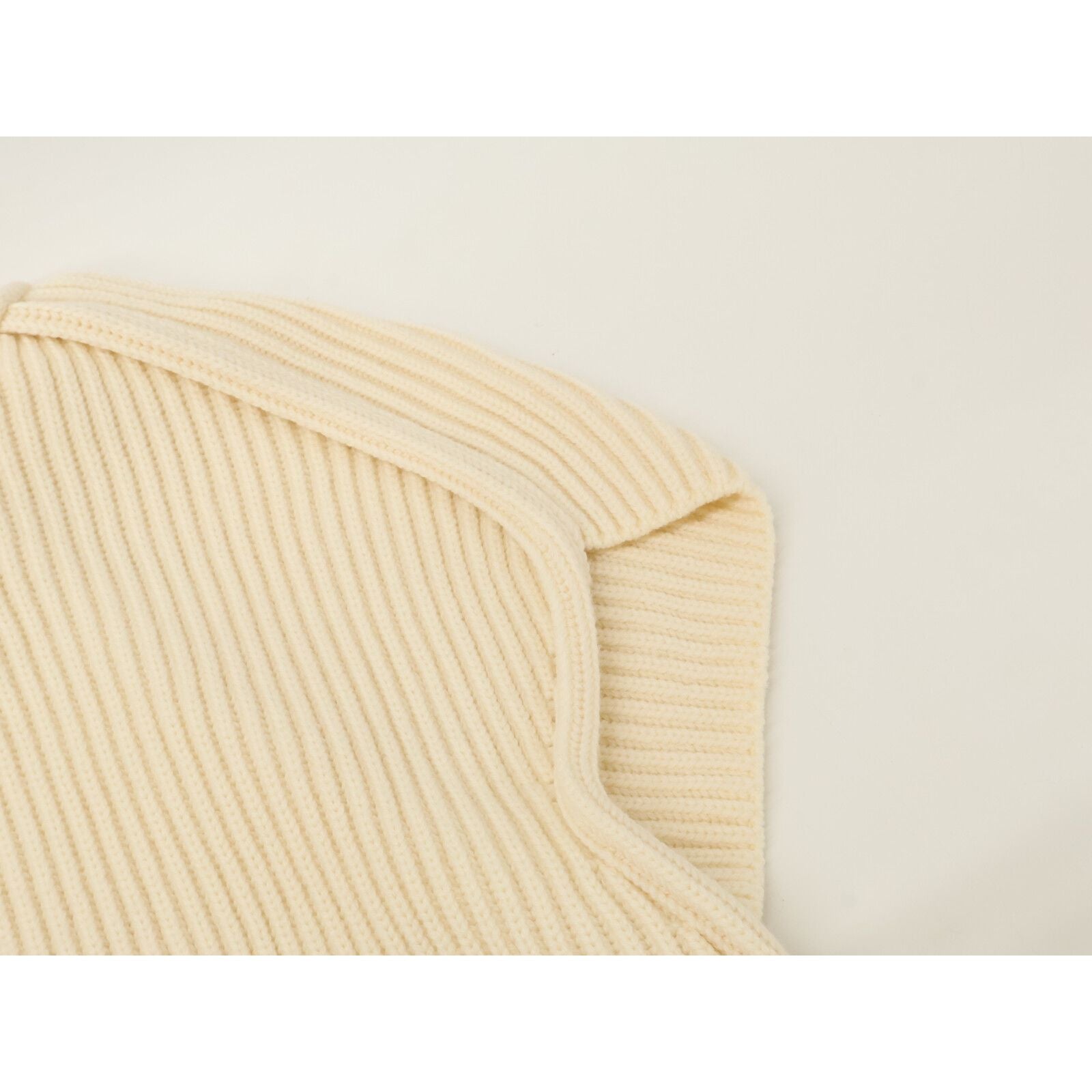 Louis Vuitton Qjb Logo Leather Patch Rib Knit High Neck Short Sleeve Sweater XS — view 8