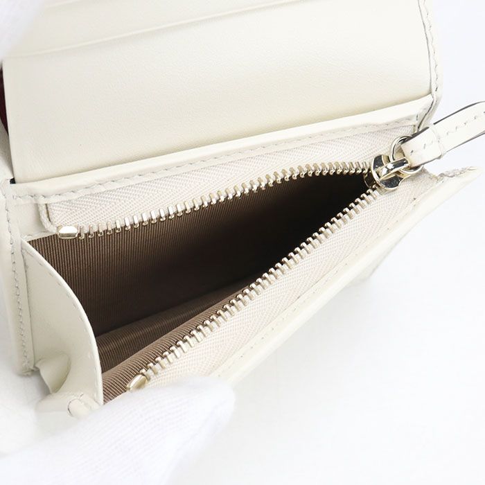 Gucci Wallet GG Emblem Bi Fold Wallet Fabric — view 5