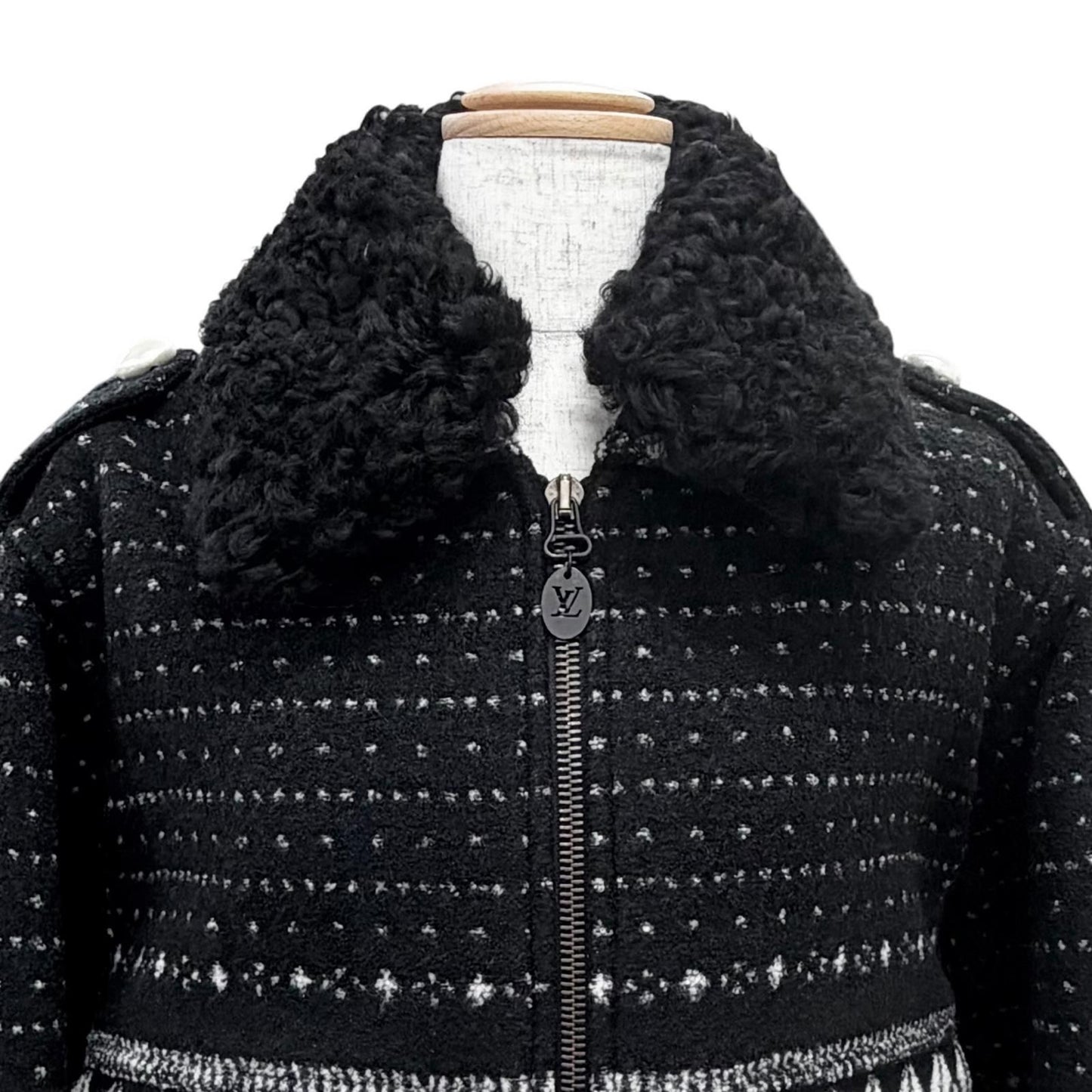 Louis Vuitton Alpine Jacquard Zip Up Jacket Black 34 Hanger Garment Included — view 2