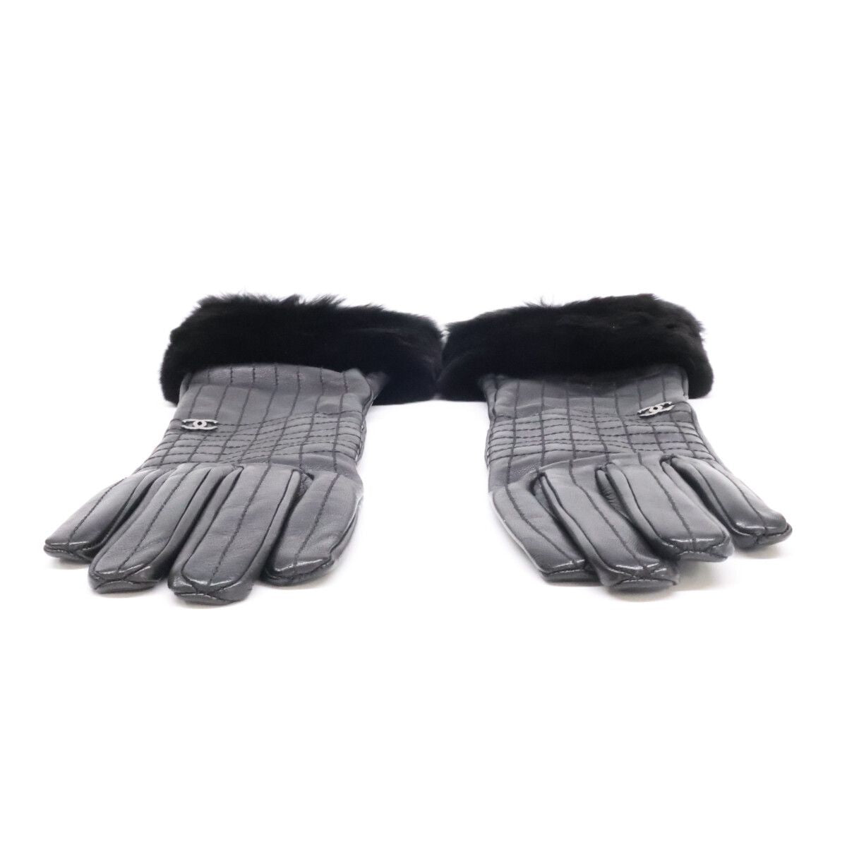 Chanel CC Logo Rabbit Fur Sheep Leather Gloves — view 5