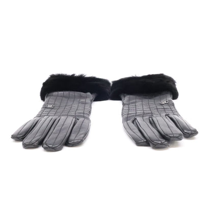 Chanel CC Logo Rabbit Fur Sheep Leather Gloves — view 5