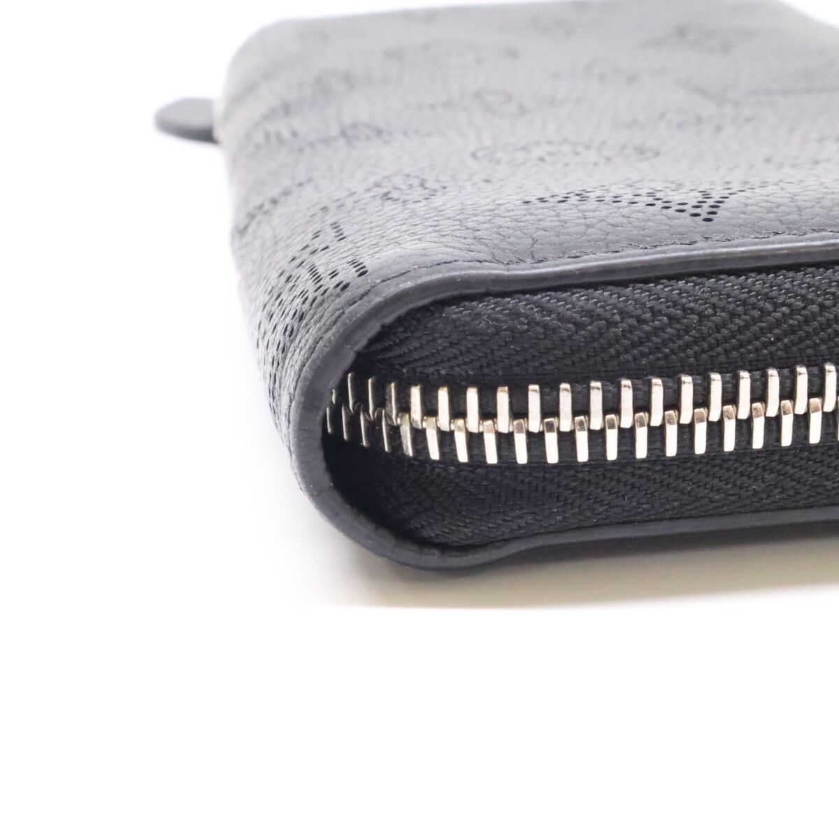 Louis Vuitton Zippy Wallet Mahina — view 9