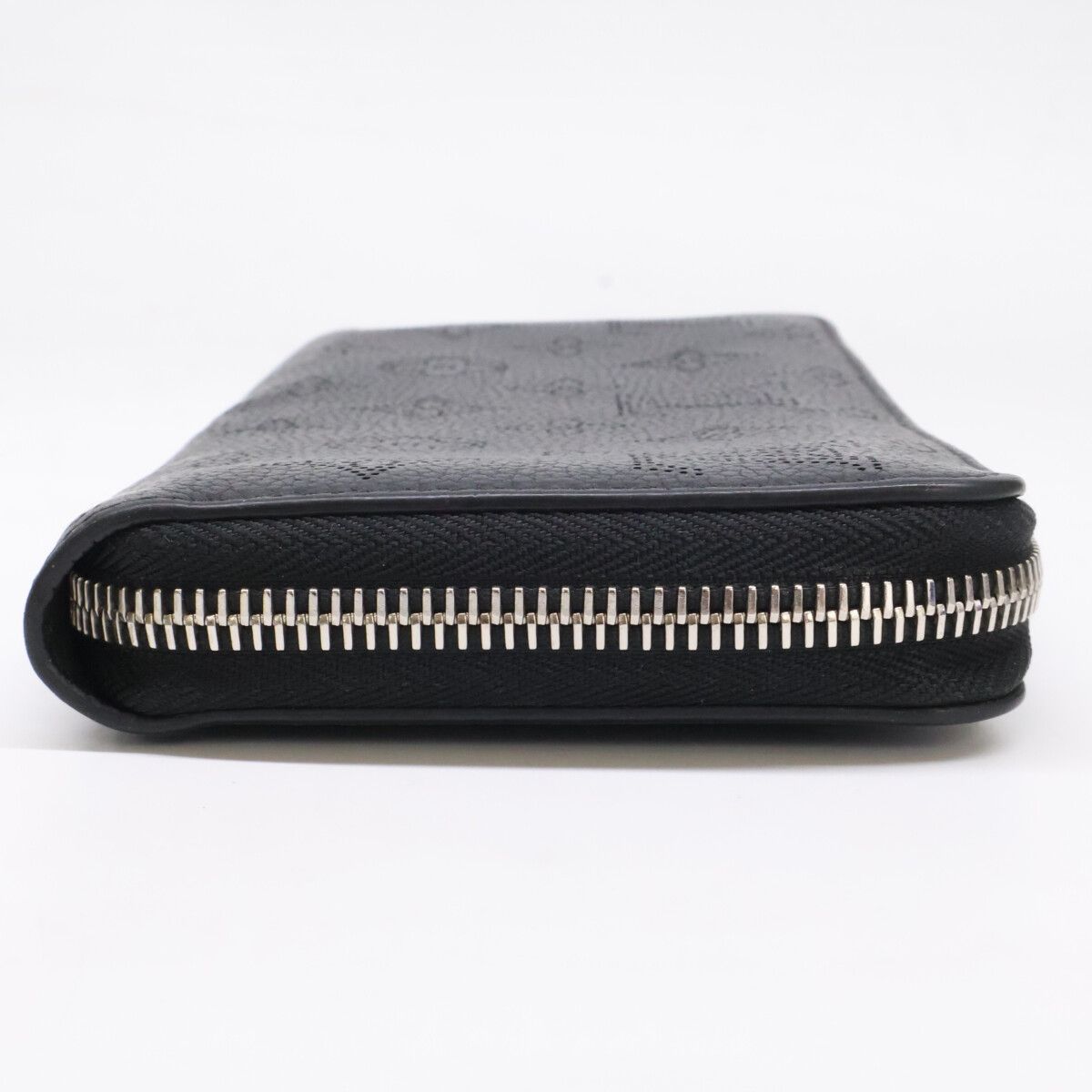 Louis Vuitton Zippy Wallet Mahina — view 2