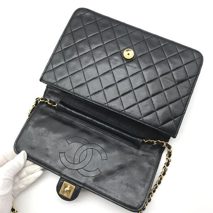 Chanel Shoulder Bag Chain Flap Gold Vintage Black — view 8