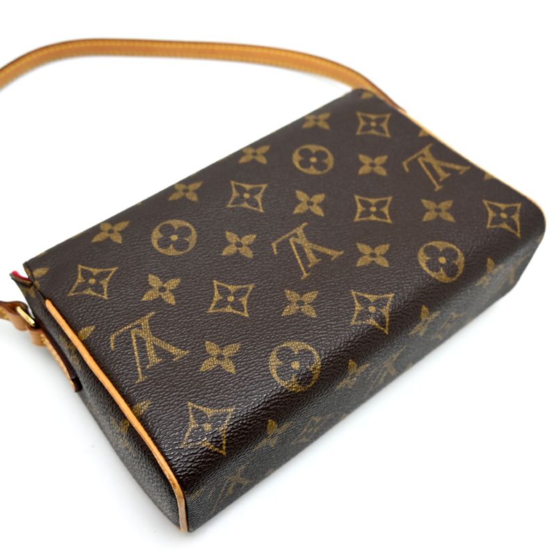 Louis Vuitton Shoulder Bag — view 4