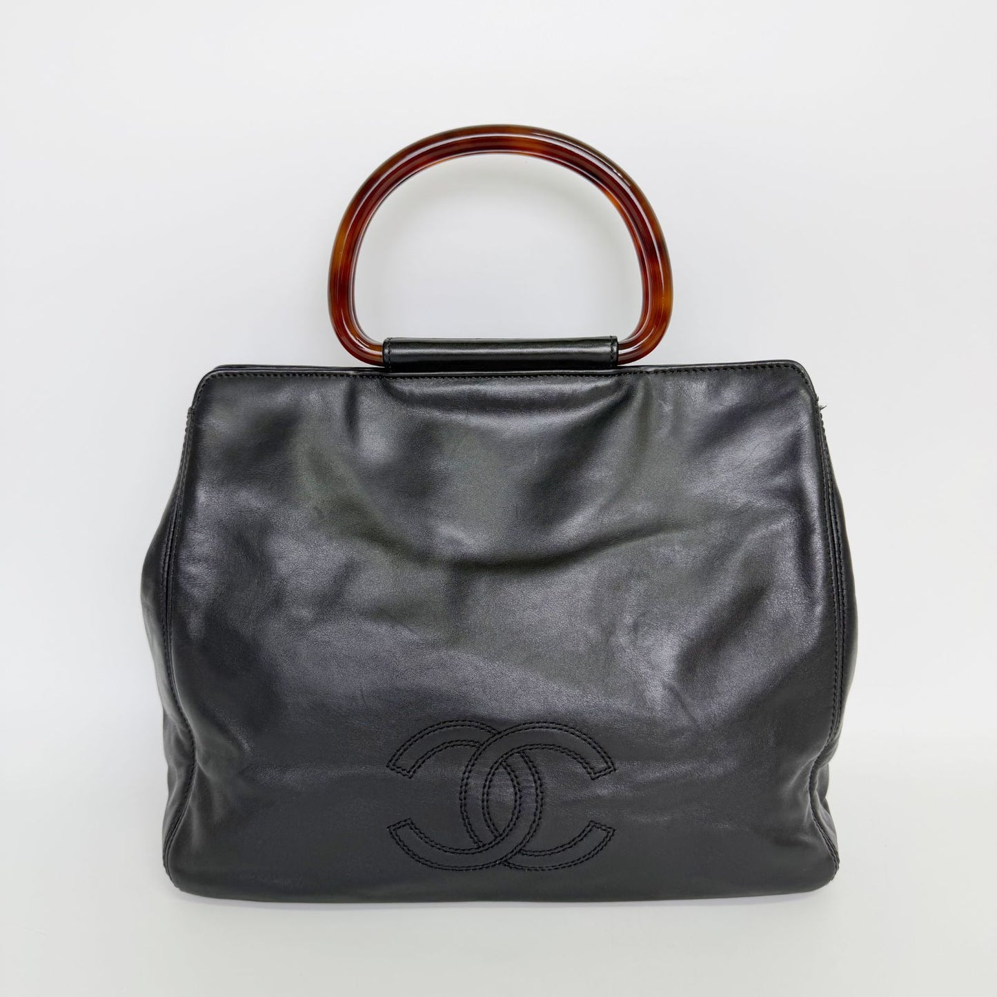 Chanel CC Logo Tortoiseshell Handle Handbag Leather Black Vintage — view 3