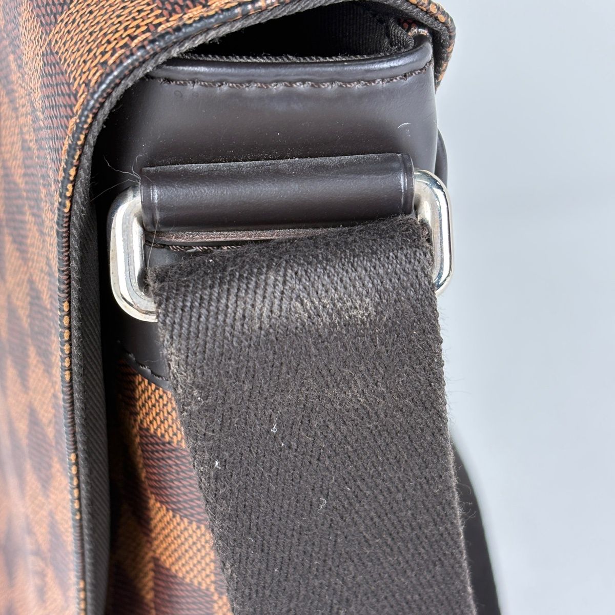 Louis Vuitton Damier District PM NM Shoulder Bag Brown — view 5