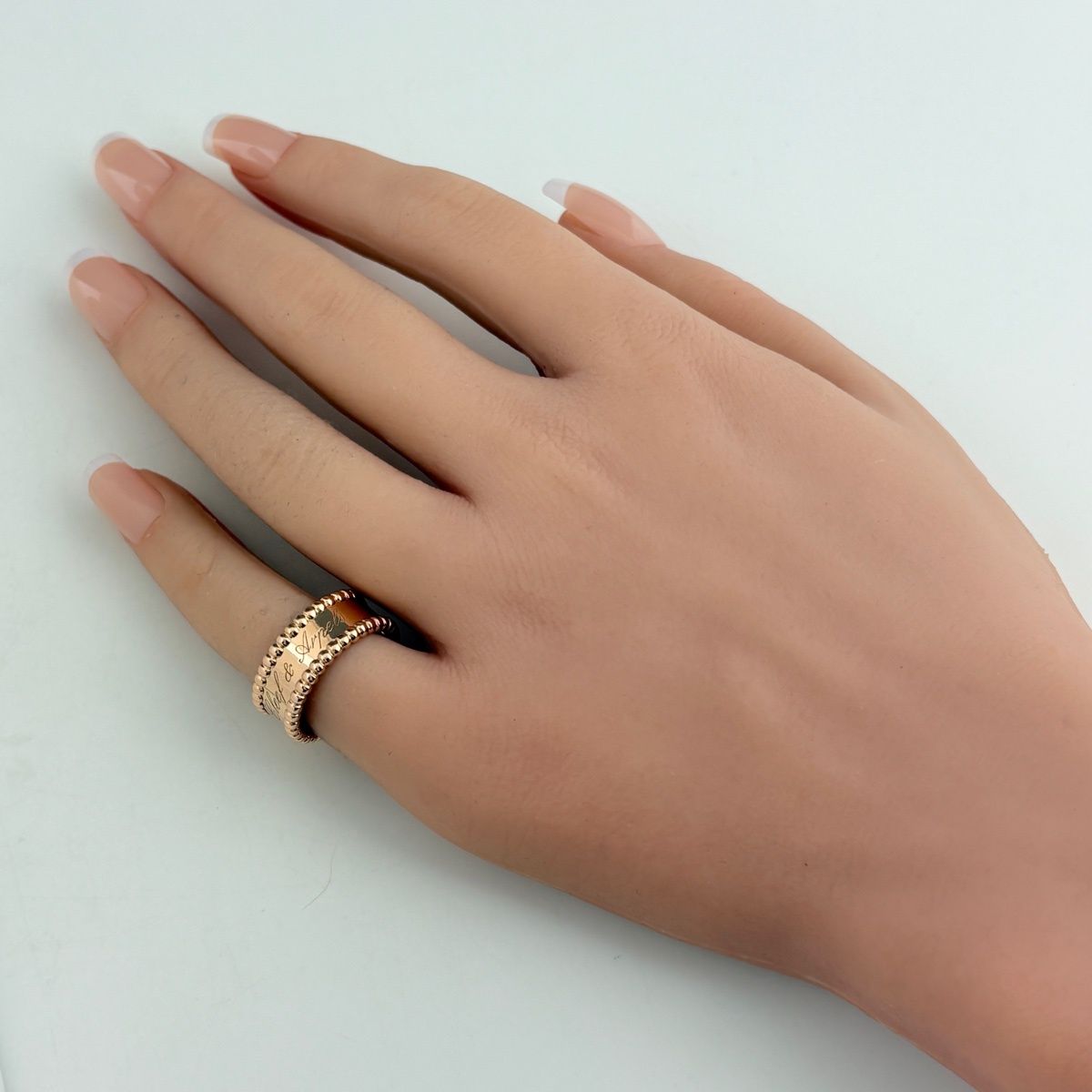 Van Cleef & Arpels &apels Ring Pink Gold — view 3