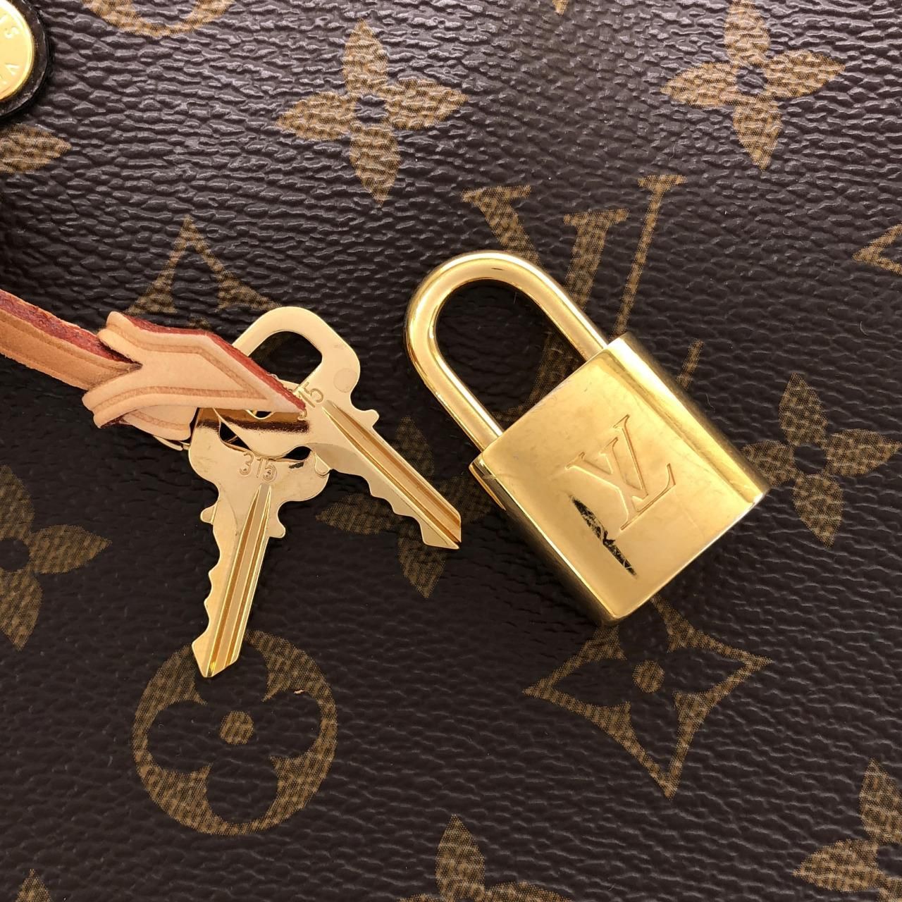 Louis Vuitton Monogram Montaigne BB — view 4