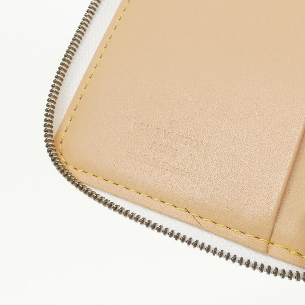 Louis Vuitton Multi Agenda Mini Zippe — view 7