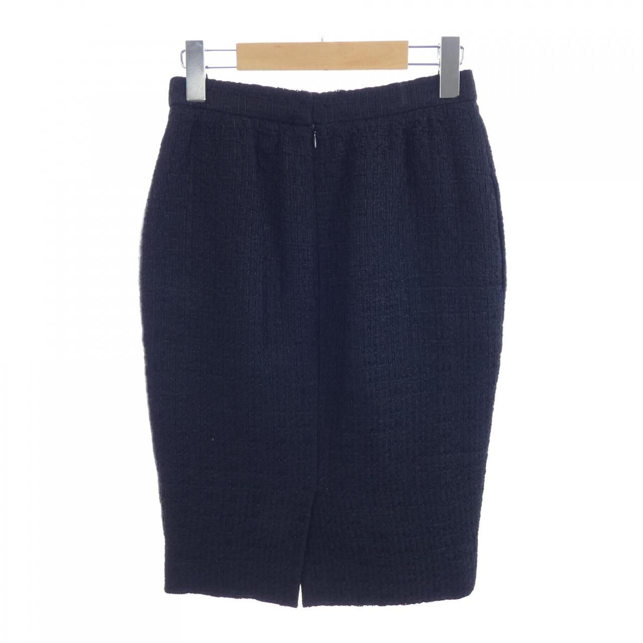 Chanel 16c Skirt Black — view 2
