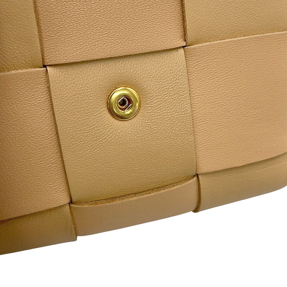 Bottega Veneta Trifold Wallet Maxi Intrecciato Cassette Leather Beige — view 8