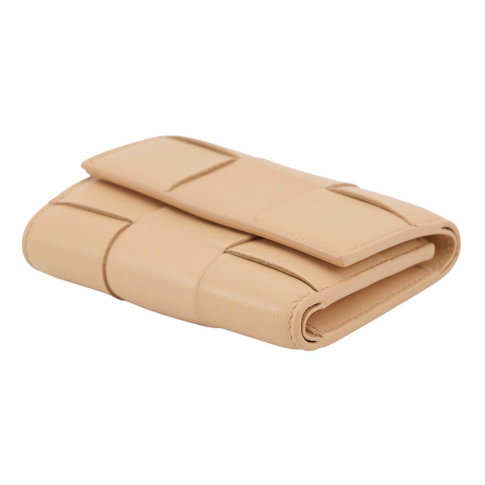 Bottega Veneta Trifold Wallet Maxi Intrecciato Cassette Leather Beige — view 2