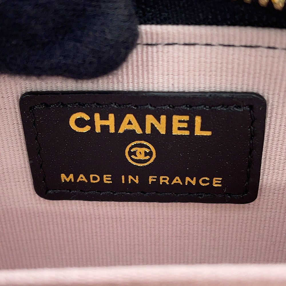 Chanel Coin Case CC Logo Apple Motif Zip Purse Goatskin Wallet Black — view 6