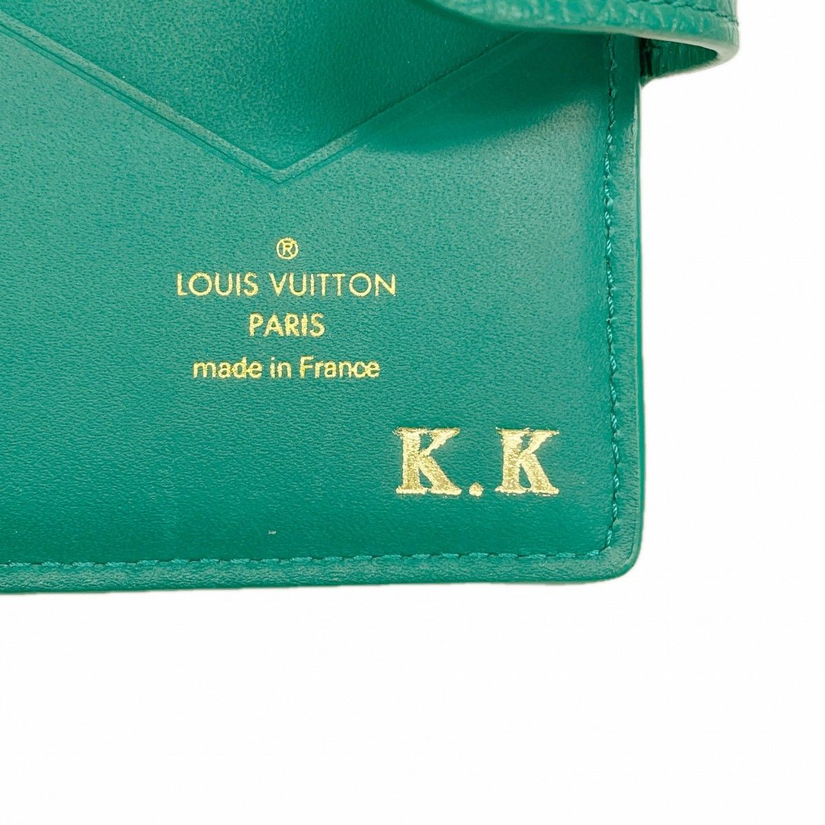 Louis Vuitton Wallet Taurillon LV Vertical Compact Emrod — view 4