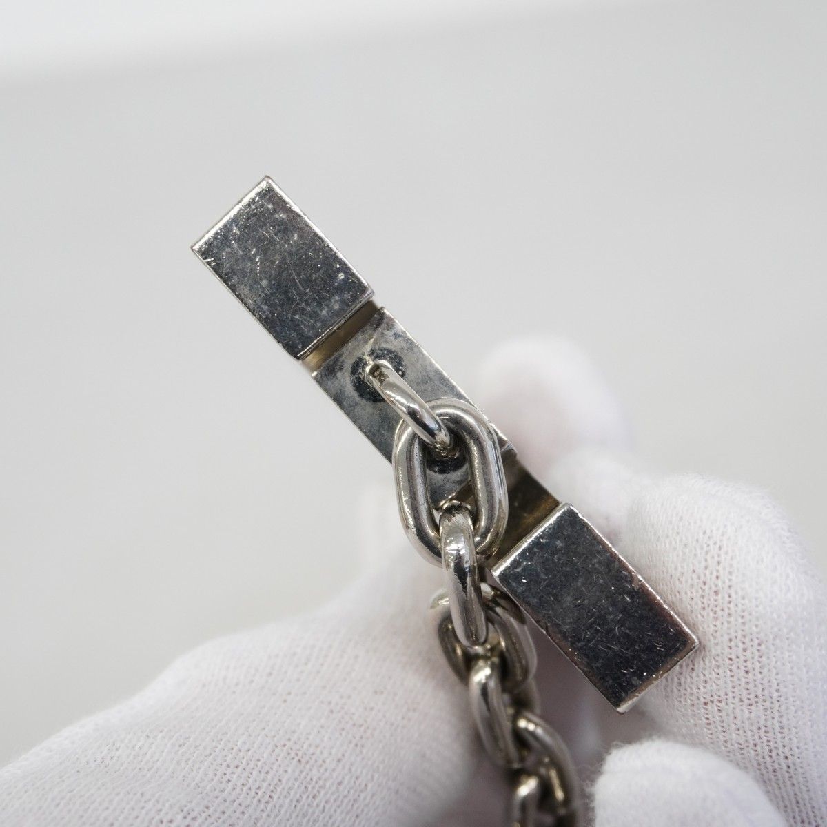 Louis Vuitton Key Holder Charm Porte Cles Initial LV Silver — view 7
