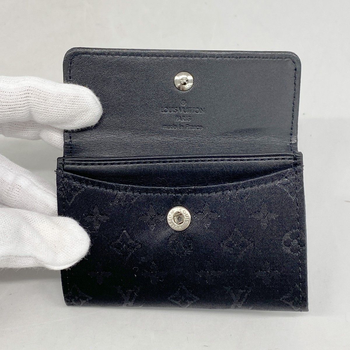 Louis Vuitton Coin Case Monogram Satin Porte-Monnaie Noir — view 7