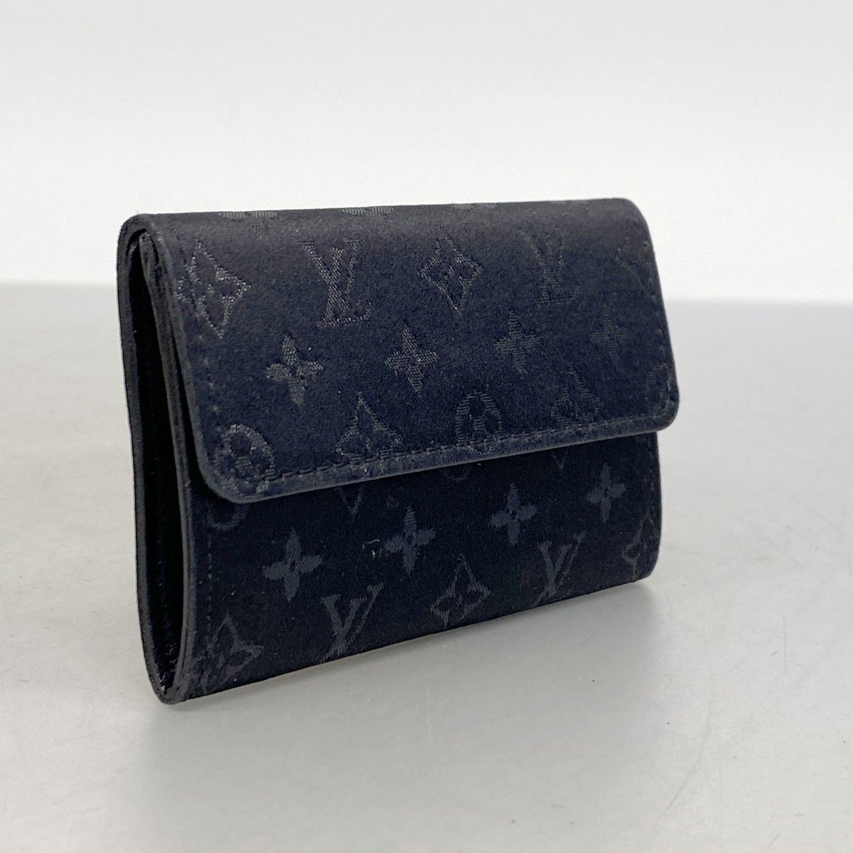 Louis Vuitton Coin Case Monogram Satin Porte-Monnaie Noir — view 2