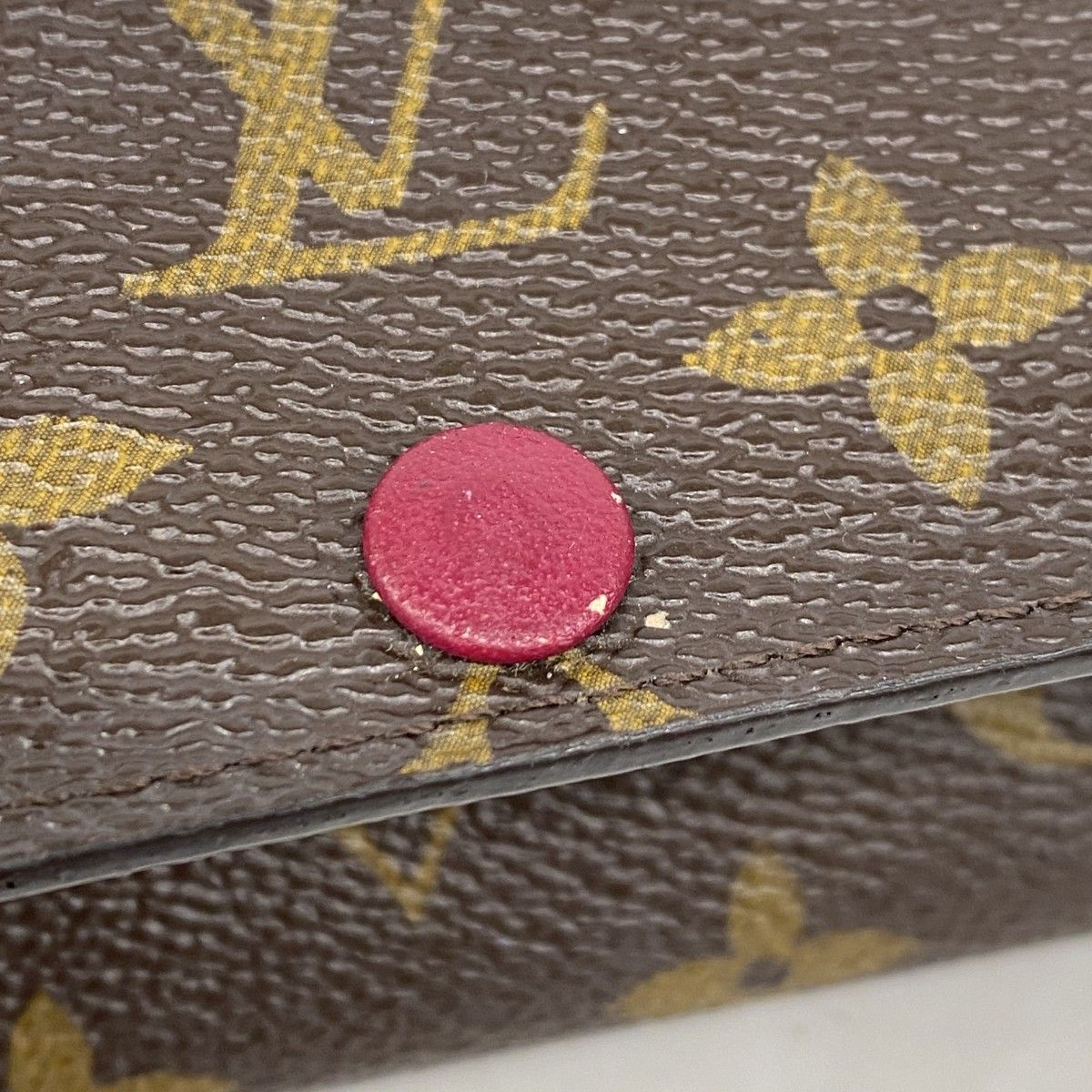 Louis Vuitton Key Case Monogram Multicles 6 Fuchsia Key Holder — view 7