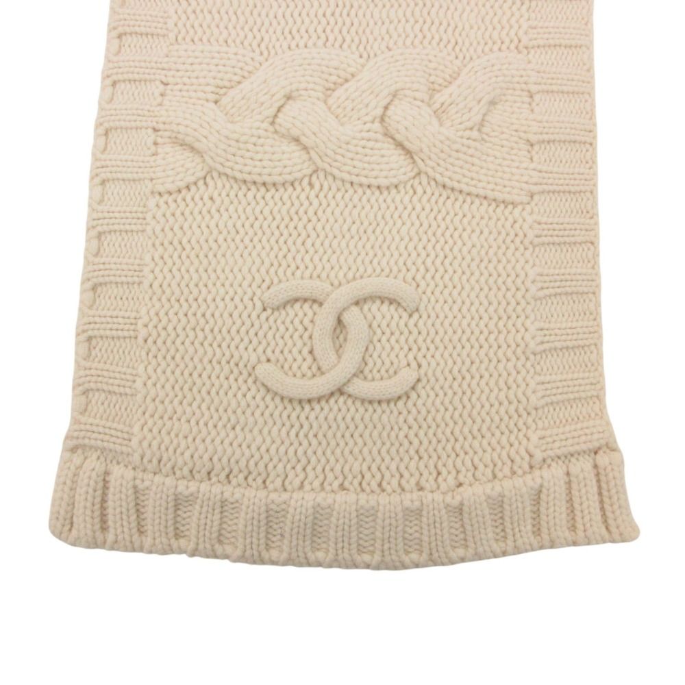Chanel Scarf CC Logo Cashmere Knit Manknit White Sweater — view 5