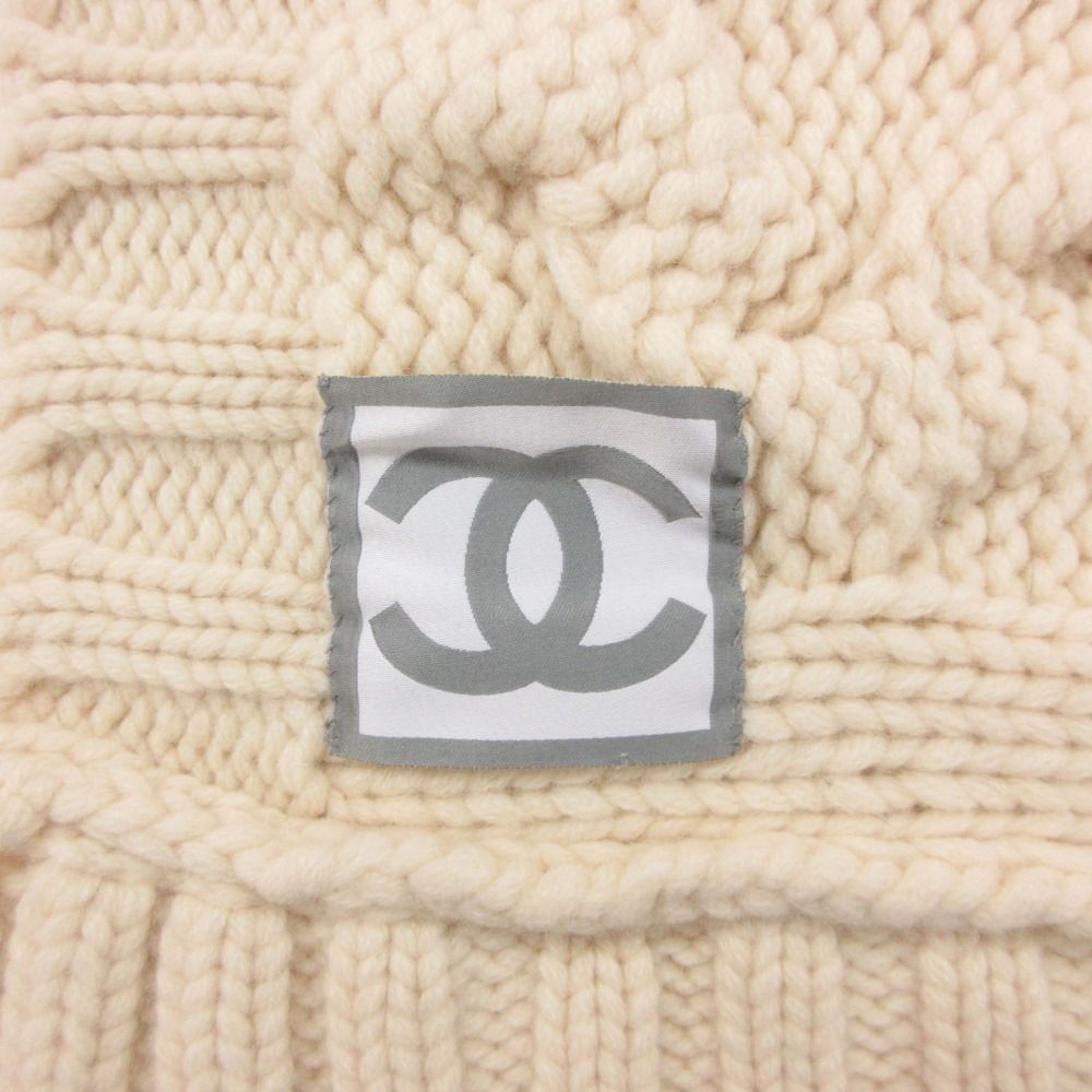 Chanel Scarf CC Logo Cashmere Knit Manknit White Sweater — view 8