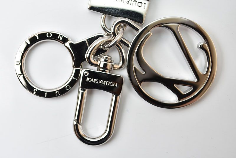 Louis Vuitton Key Holder Key Ring Porte Cles LV Club Taiga Ardoise Black — view 5