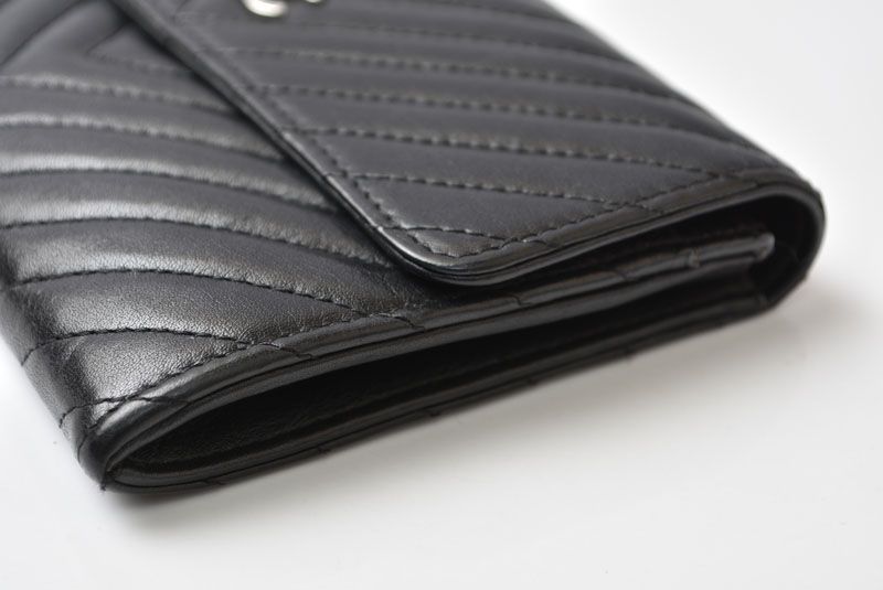 Chanel Wallet Bifold Fold Chez Blanc Stitch Black — view 4
