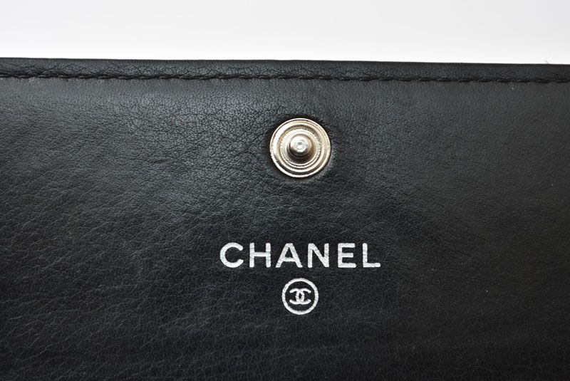 Chanel Wallet Bifold Fold Chez Blanc Stitch Black — view 6