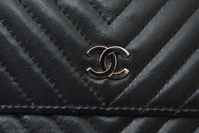 Chanel Wallet Bifold Fold Chez Blanc Stitch Black — view 3