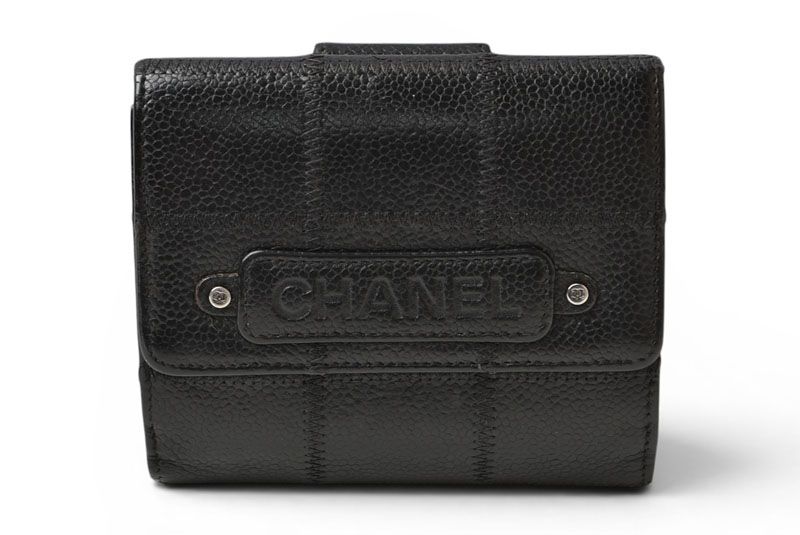 Chanel Bifold Wallet Vintage Chocolate Bar Hook CC Logo Black Leather Compact