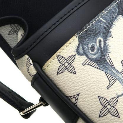 Louis Vuitton Savannah Messenger BB — view 7