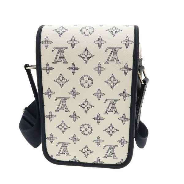 Louis Vuitton Savannah Messenger BB — view 3