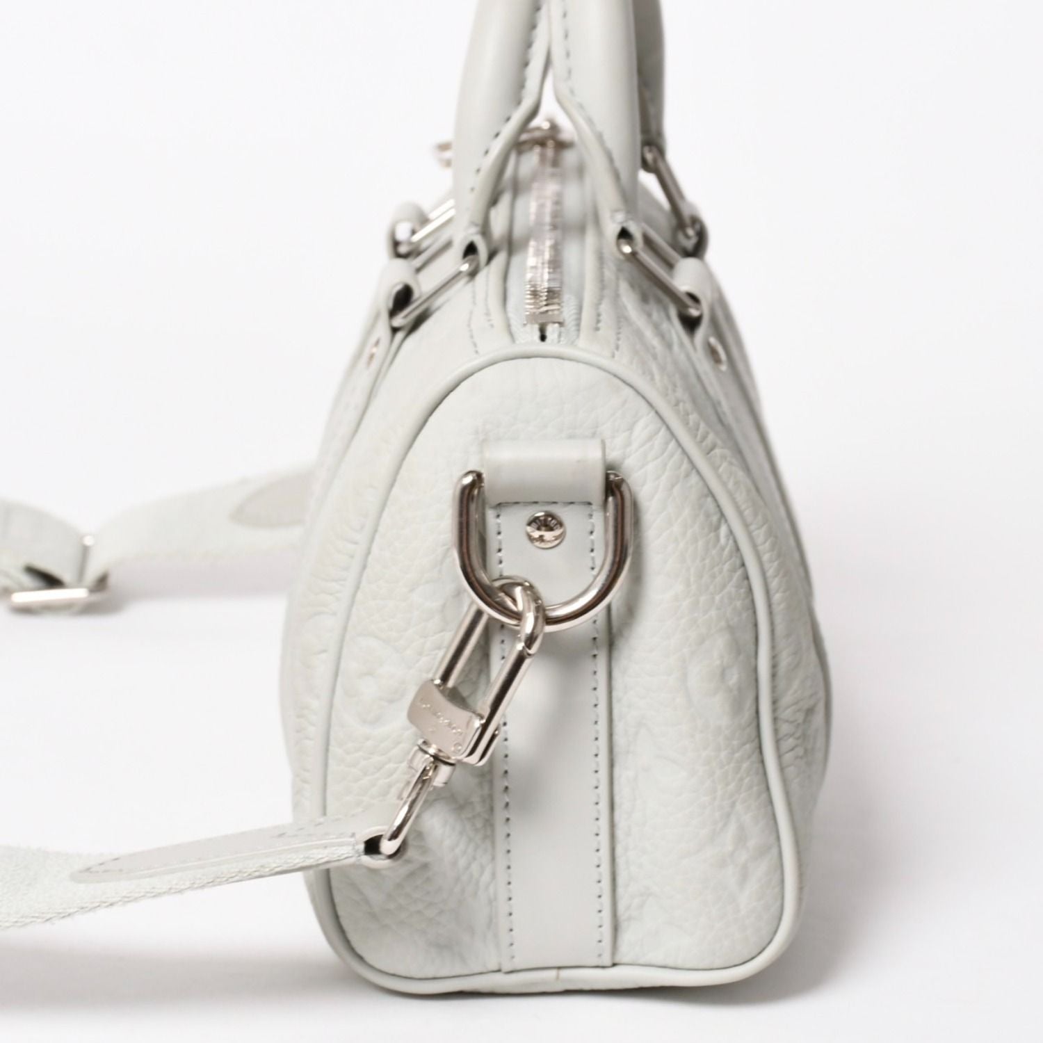 Louis Vuitton Keepall Bandouliere 25 Taurillon Monogram Mineral Gray — view 4