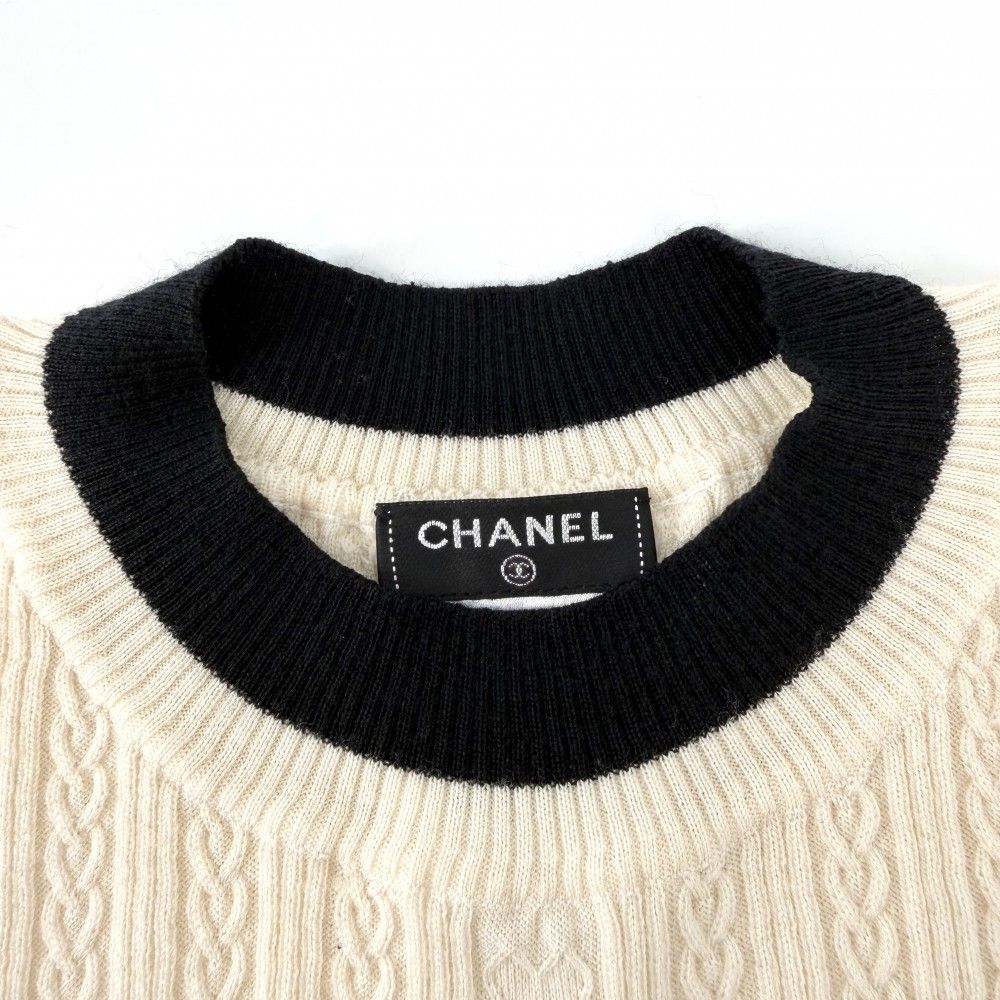 Chanel Top CC Logo Knit Heart 36 Ivory Black Wool Spring Autumn Sweater — view 5