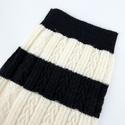 Chanel Top CC Logo Knit Heart 36 Ivory Black Wool Spring Autumn Sweater — view 7