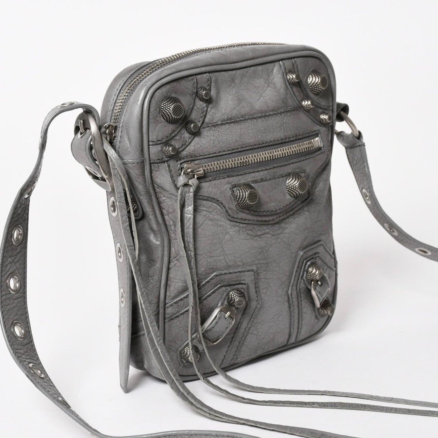 Balenciaga le Cagole Shoulder Bag Gray Leather Silver — view 4
