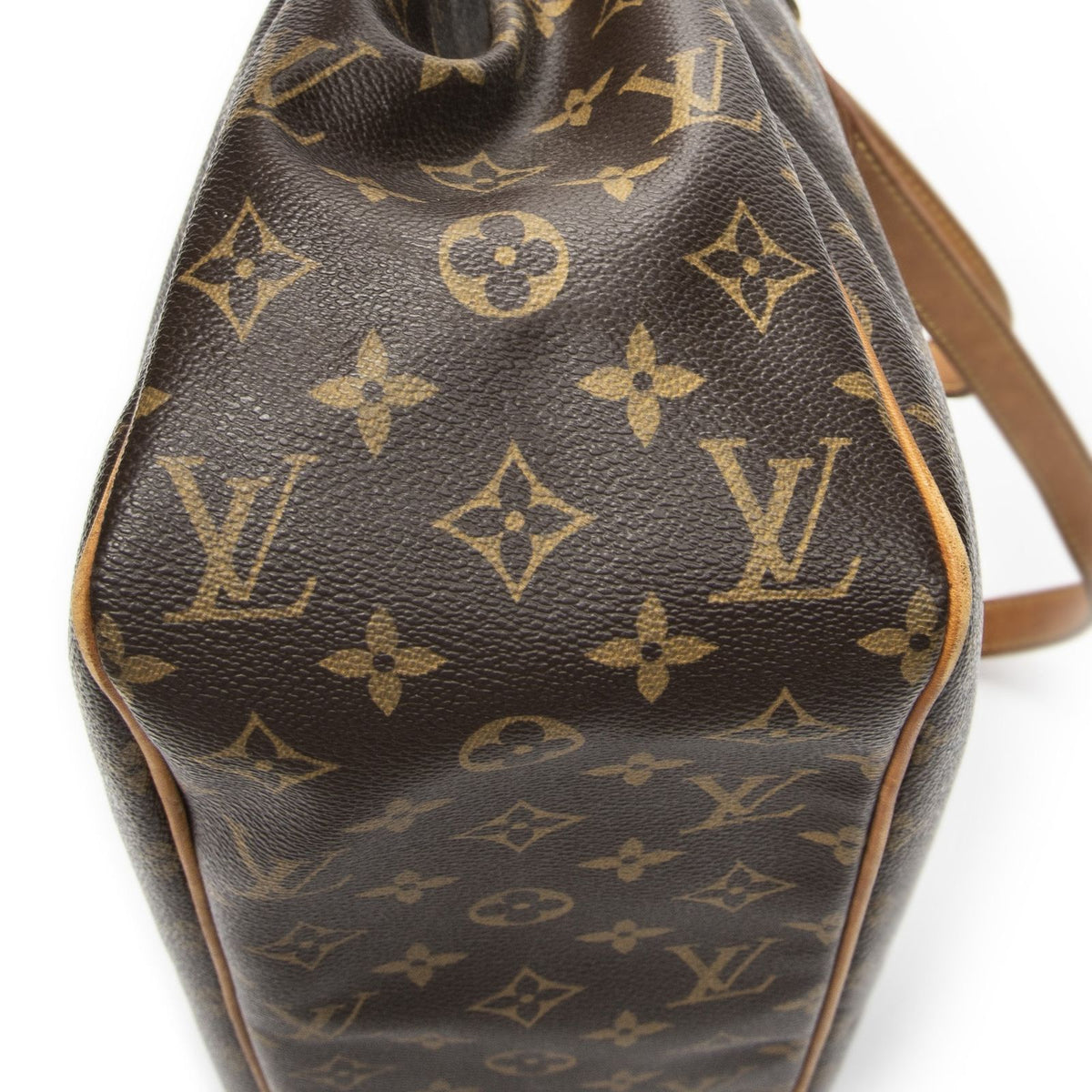 Louis Vuitton Batignolles Shoulder Bag — view 8
