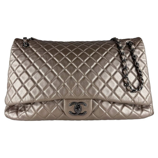 Chanel Shoulder Bag Jumbo Quilted